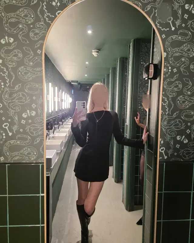 Nadia - Image 6